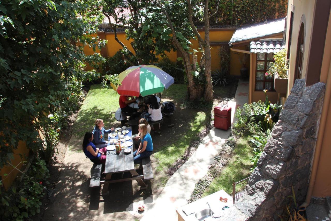 Hostal Alcala Quito Exterior photo