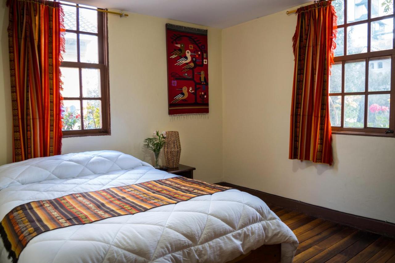 Hostal Alcala Quito Exterior photo