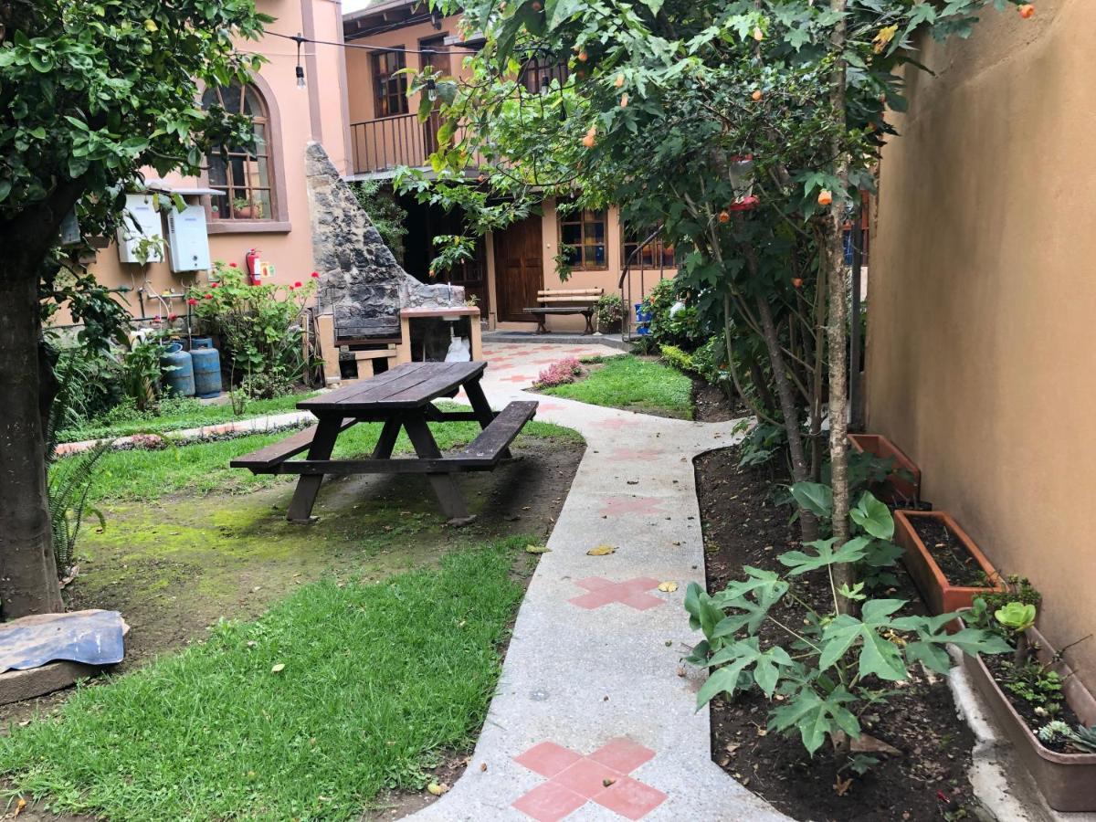 Hostal Alcala Quito Exterior photo