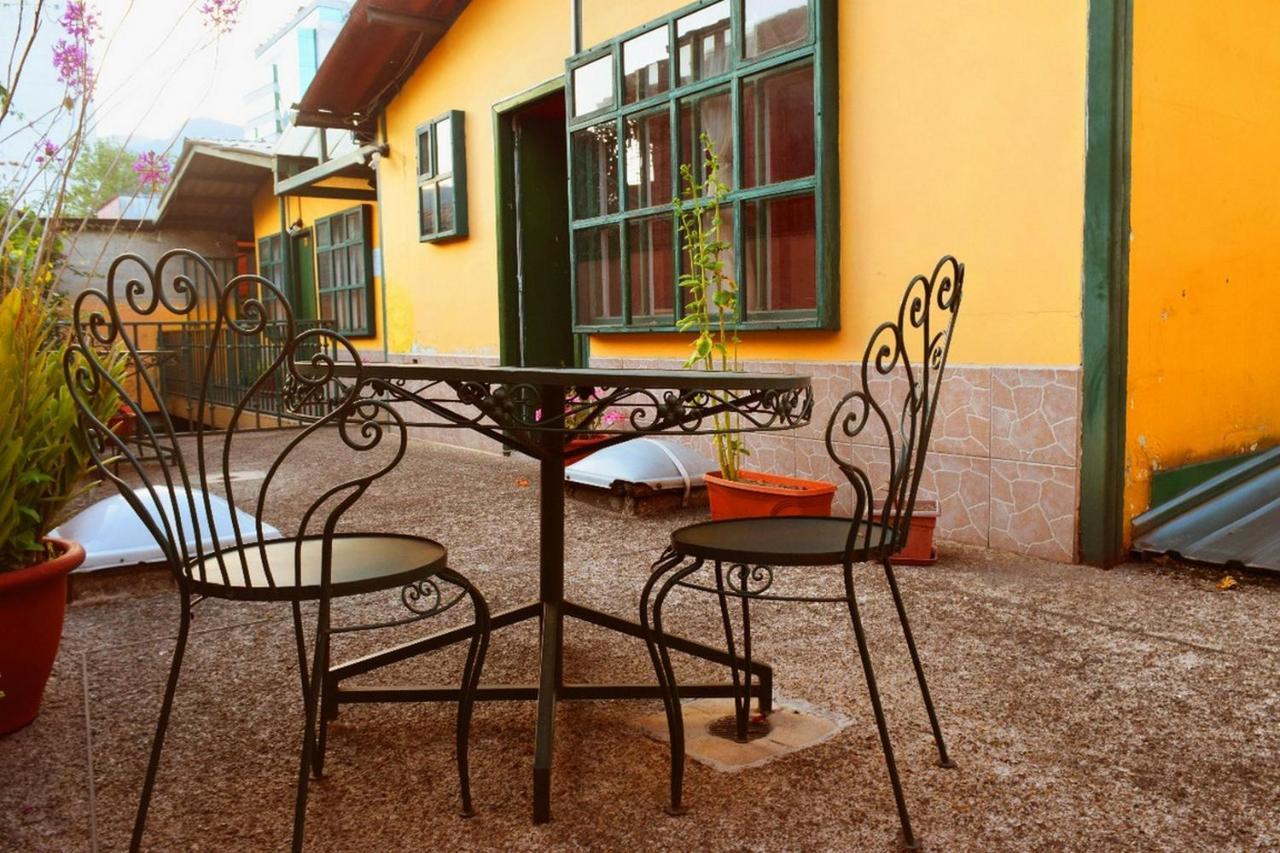 Hostal Alcala Quito Exterior photo