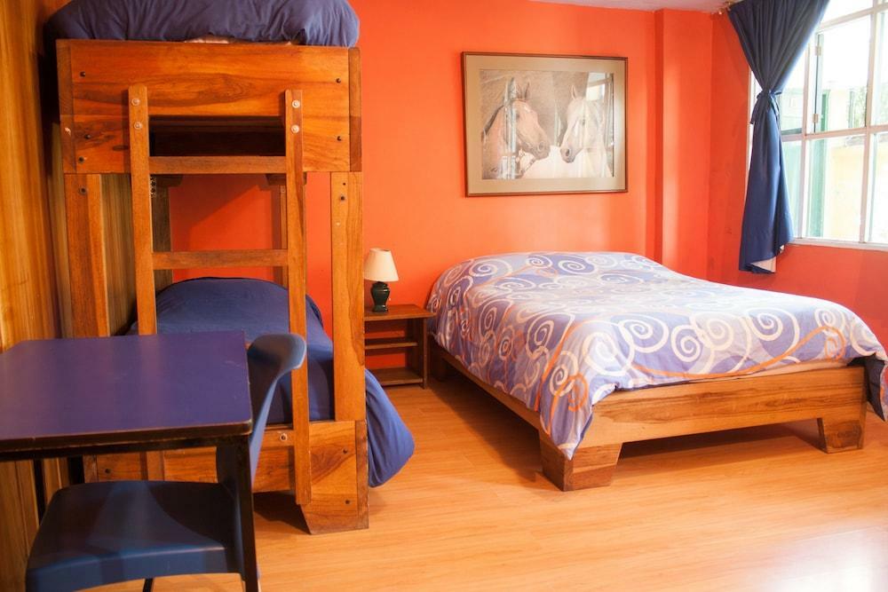 Hostal Alcala Quito Exterior photo